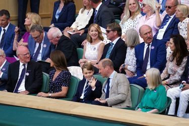Le prince William, Kate Middleton et leur fils le prince George au tournoi de Wimbledon, au jour de la finale, le 10 juillet 2022 à Londres. 