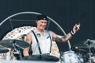 Chad Smith des Red Hot Chili Peppers, en concert vendredi 8 juillet 2022 au Stade de France.