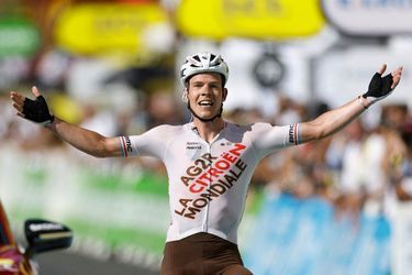Le Luxembourgeois Bob Jungels a remporté en solitaire la 9e étape du Tour de France.
