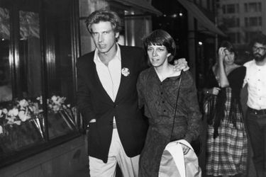 Harrison Ford et sa femme Mary Marquardt à New York, avec George Lucas et son épouse Marcia, en 1977. 