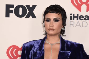 En association avec Bellesa Boutique, Demi Lovato a sorti en 2021 le Demi Wand Vibrator. «Je voulais créer mon propre sextoy pour enlever les tabous du plaisir», a-t-elle déclaré.