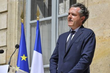 Christophe Béchu lors de son arrivée au Ministère de la Transition écologique et de la Cohésion des Territoires le 4 juillet.