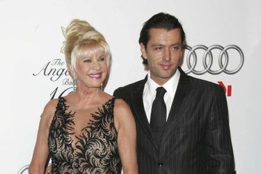 Rossano Rubicondi, le quatrième mari d'Ivana Trump, mort en octobre 2021. Ici avec Ivana en octobre 2007.