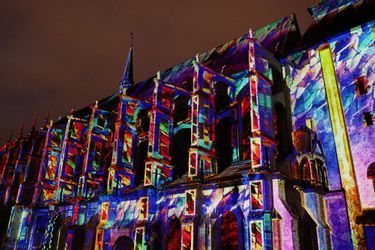 L'église Saint-Pierre de Chartres illuminée