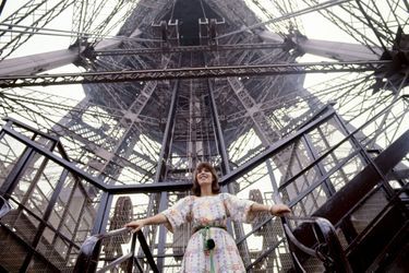 Dani en 1970 à la Tour Eiffel.