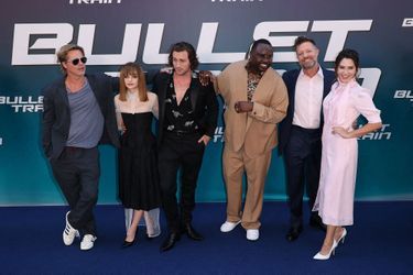 Brad Pitt, Joey King, Aaron Taylor-Johnson, Brian Tyree Henry, David Leitch et Kelly McCormick à l'avant-première de «Bullet Train» le 18 juillet 2022 à Paris.