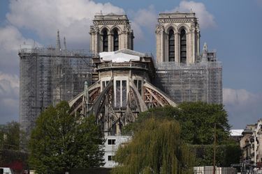 Le calendrier est serré pour respecter la promesse présidentielle de reconstruire la cathédrale en 5 ans.