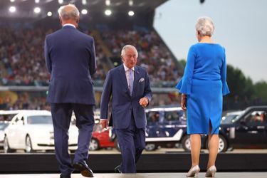 Le prince Charles et son épouse Camilla arrivent en Aston Martin - Cérémonie d&#039;ouverture des Commonweath Games de Birmingham, au Alexander Stadium, le 28 juillet 2022.