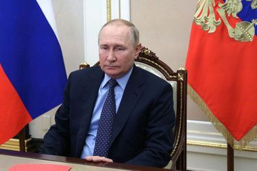 Le président russe Vladimir Poutine préside une réunion avec les membres du Conseil de sécurité à Moscou, le 4 août.
