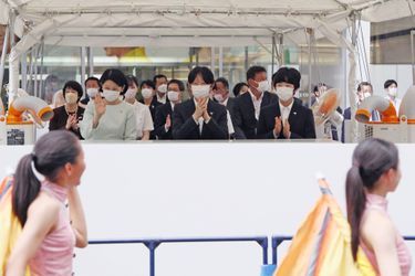 Le prince Hisahito du Japon avec ses parents la princesse Kiko et le prince Fumihito d'Akishino à la cérémonie d'ouverture du 46e All-Japan High School Comprehensive Cultural Festival à Tokyo, le 31 juillet 2022