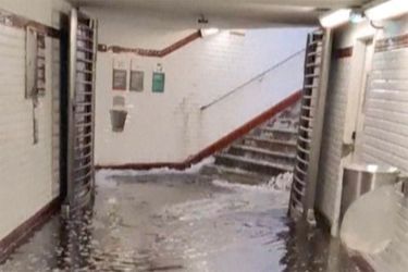 La station de métro Balard a été inondée.