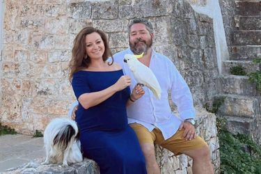 Le grand-duc Georges Mikhaïlovitch et son épouse Victoria en vacances dans les Pouilles avec leurs animaux, le 7 août 2022.