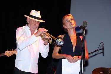 Erik Truffaz et Sandrine Bonnaire lors du 15ème Festival du Film Francophone d'Angoulême, le 28 août 2022. 