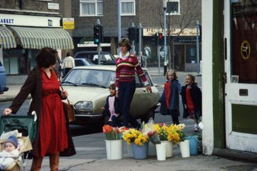 Diana Spencer, alors puéricultrice dans le quartier de Pimlico, à Londres, photographiée par Jayne Fincher en janvier 1981.
