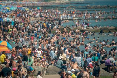 New York, sur la plage de Coney  Island, le 4 juillet. En 2050, selon les projections de l’Onu, les États-Unis seront dépassés par le Nigeria et ses 400 millions d’habitants.