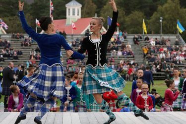 Danses traditionnelles écossaises au Highland Braemar Gathering, le 3 septembre 2022