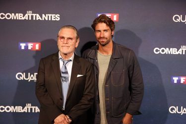 Tcheky Karyo et Tom Leeb jouent tous les deux dans le téléfilm «Les Combattantes», au cinéma Gaumont Marignan, à Paris, le 5 septembre 2022. 