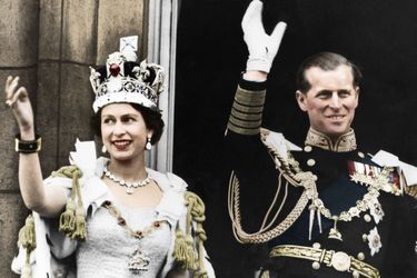 Le couronnement de la reine Elizabeth II et le prince consort Philip le jour du couronnement le 2 juin 1953.