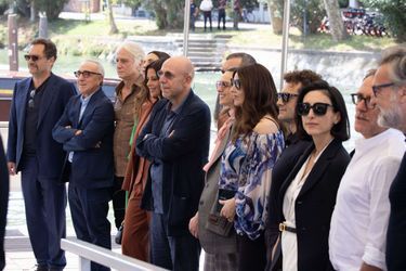 Le casting complet du film arrive pour présenter «Siccitá», à la Mostra de Venise, le 8 septembre 2022. 