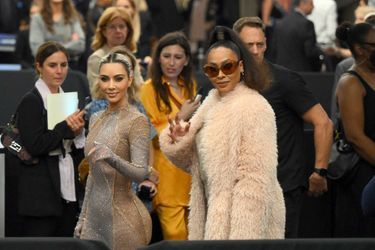 Kim Kardashian et LaLa Anthony au défilé Fendi à New York, le 9 septembre 2022.