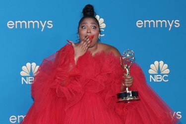 Lizzo, rayonnante après avoir décroché l’Emmy du meilleur programme de compétition de télé-réalité avec «Lizzo’s Watch Out for the Big Grrrls», à Los Angeles, le 12 septembre 2022. 