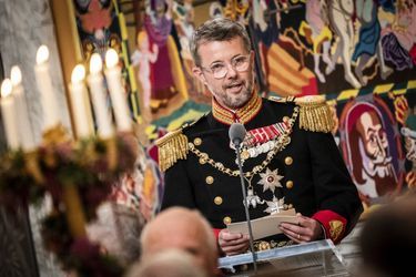 Le prince héritier Frederik de Danemark a prononcé un discours lors du dîner de gala du Jubilé d'or de sa mère  la reine Margrethe II, au château de Christiansborg à Copenhague, le 11 septembre 2022
