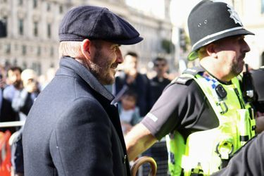 David Beckham a été sollicité pour de nombreux selfies, à Londres, le 16 septembre 2022.