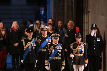 Edouard, Andrew, Charles et Anne à la Veillée des Princes à Westminster Hall.