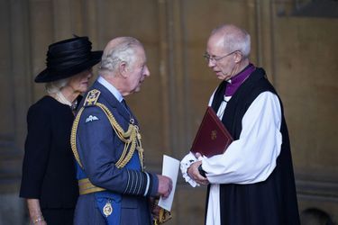 Camilla et Charles III avec l'archevêque de Canterbury, Justin Welby, le 14 septembre. <br />
