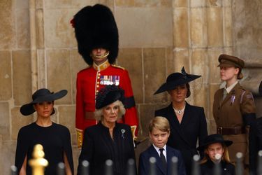La princesse de Galles aux côtés de la reine consort Camilla
