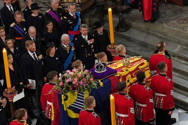 La reine Letizia et le roi Felipe VI d'Espagne étaient placés à côté de l'ex-roi Juan Carlos et l'ex-reine Sofia dans l'abbaye de Westminster, le 19 septembre 2022