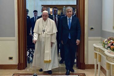 Le pape François et le président kazakh Kassym-Jomart Tokayev, le 15 septembre.