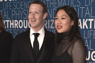 Mark Zuckerberg et sa femme Priscilla Chan lors la cérémonie "Breakthrough Prize", à Mountain View, en Californie, le 4 novembre 2018. 