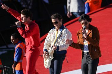 Le "Global Citizen Festival" a également vibré grâce aux dynamiques jeunes rockeurs italiens du goupe Maneskin et aux New-Yorkais des Jonas Brothers, dont l'un des trois frères est marié à la star du cinéma indien de Bollywood, Priyanka Chopra, maîtresse de la cérémonie à Central Park.