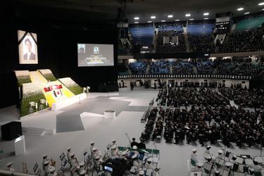 Les funérailles nationales controversées de l'ancien Premier ministre japonais assassiné Shinzo Abe ont commencé mardi à Tokyo vers 14 heures.