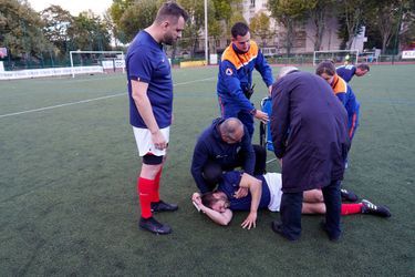 Le député RN, Julien Odoul , s'est blessé dès les premières minutes du match. 