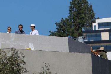 Jennifer Lopez et Ben Affleck visitent le chantier d'une villa de Bel Air, à Los Angeles, le 1er octobre 2022.