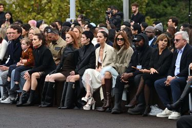 Le premier rang du défilé Givenchy, le 2 octobre 2022, à Paris.
