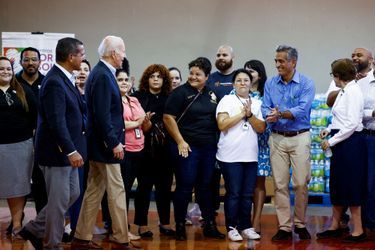 Joe Biden est venu à Porto Rico tenter d'effacer le souvenir de Donald Trump, qui avait provoqué la polémique en 2017 suite à son inaction face à l'ouragan Maria.