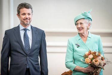 Le prince héritier Frederik et sa mère la reine Margrethe II de Danemark à Copenhague, le 4 octobre 2022
