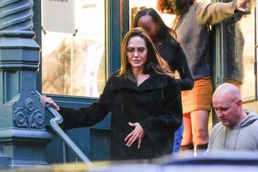 Angelina Jolie et sa fille Zahara en pleine session shopping à New York, le 4 octobre 2022.