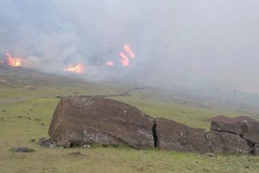 Résultat : «Plus de 100 hectares ont été touchés dans le secteur du Rano Raraku», d’après un communiqué publié jeudi 6 octobre par les autorités du parc national de Rapa Nui. 