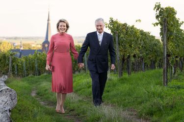 La reine Mathilde et le roi des Belges Philippe dans un domaine viticole à Deidesheim, le 5 octobre 2022
