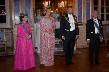 La reine Silvia et le roi Carl XVI Gustaf de Suède avec la reine Maxima et le roi Willem-Alexander des Pays-Bas au Palais royal à Stockholm, le 11 octobre 2022 