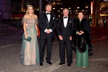 La reine Maxima et le roi Willem-Alexander des Pays-Bas avec la reine Silvia et du roi Carl XVI Gustaf de Suède à Stockholm, le 12 octobre 2022
