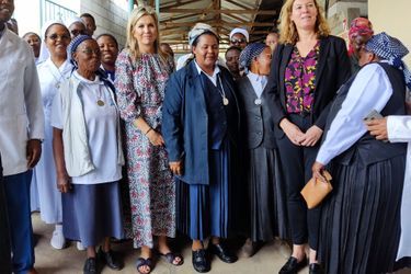 La reine Maxima des Pays-Bas en visite au Charlotte Hospital dans la région du Kilimandjaro en Tanzanie, le 18 octobre 2022
