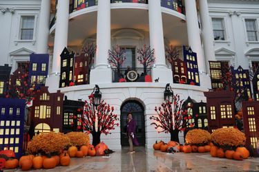 Joe Biden et son épouse Jill Biden célèbrent Halloween à la Maison-Blanche, le 31 octobre 2022. 