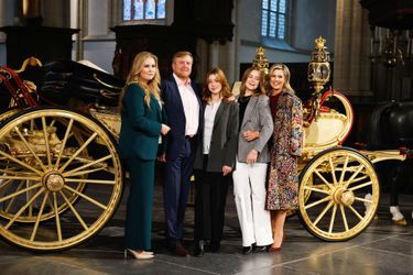 La reine Maxima et le roi Willem-Alexander des Pays-Bas avec les princesses Catharina-Amalia, Alexia et Ariane à Amsterdam, le 4 novembre 2022