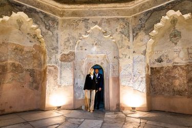 La reine Maxima et le roi Willem-Alexander des Pays-Bas visite le hammam Bey (des bains turcs) à Thessalonique, le 2 novembre 2022