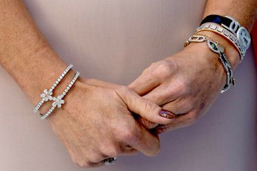 Les bracelets portés par la reine Maxima des Pays-Bas à Athènes, le 1er novembre 2022